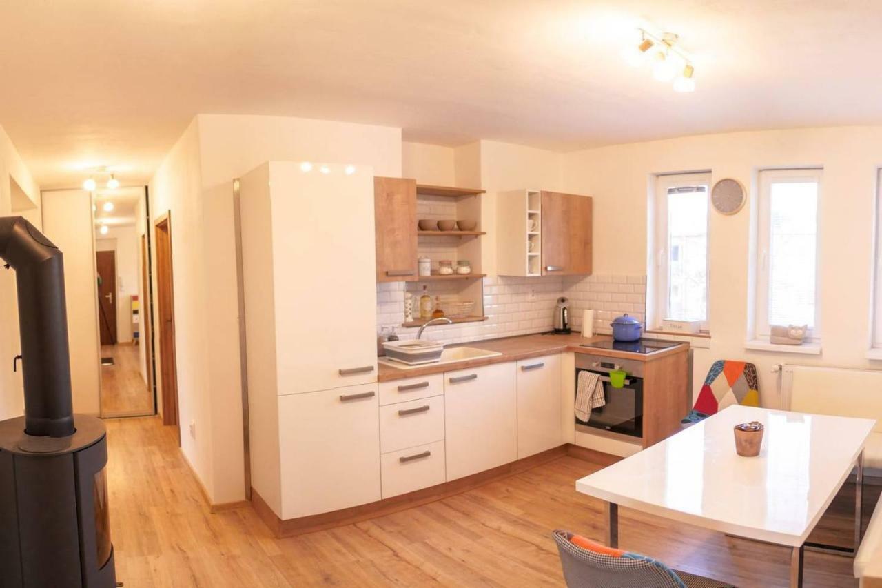 2 Bedroom Flat In The Heart Of Liptovský Mikuláš Extérieur photo